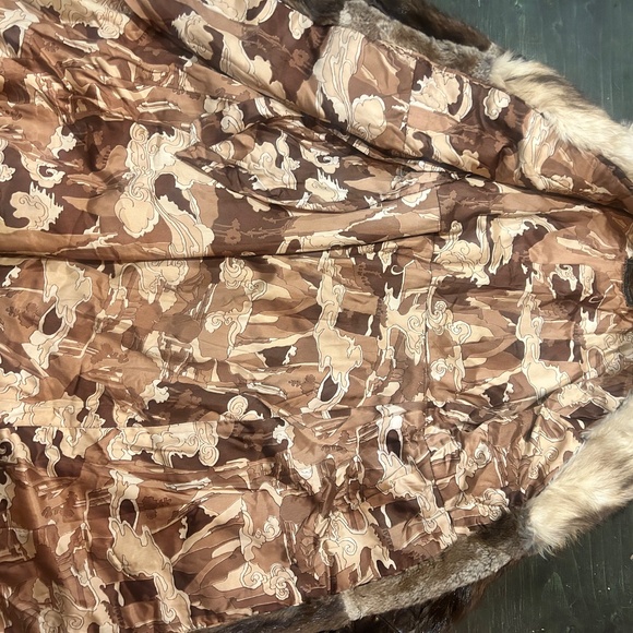 Fabulous Fur coat - Picture 7 of 11